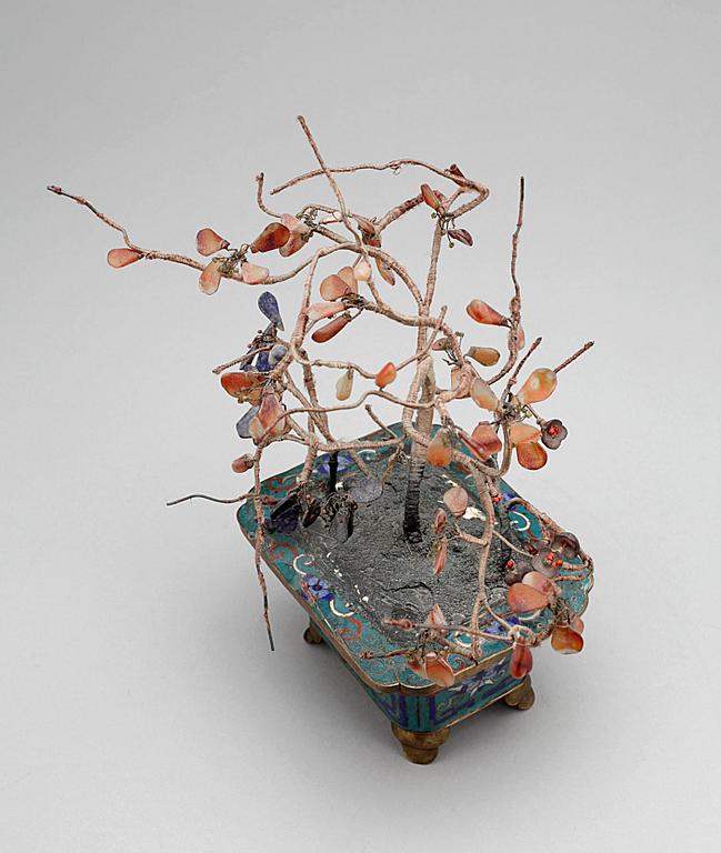 PRYDNADSTRÄD, cloisonné samt sten och silke, Kina 1800-tal.