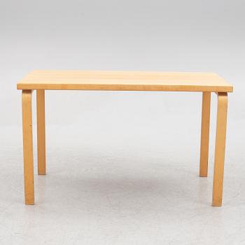 Alvar Aalto, a model 81B birch dining table, Artek, Finland.