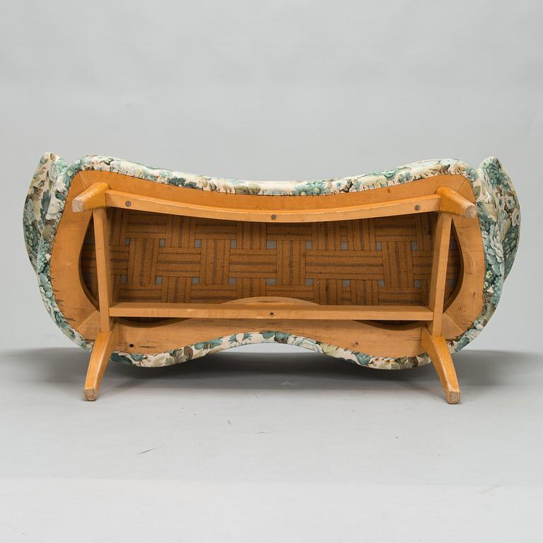 Olof Ottelin, soffa "Duetto" Kervo Snickerifabrik, Stockmann, 1900-talets mitt.