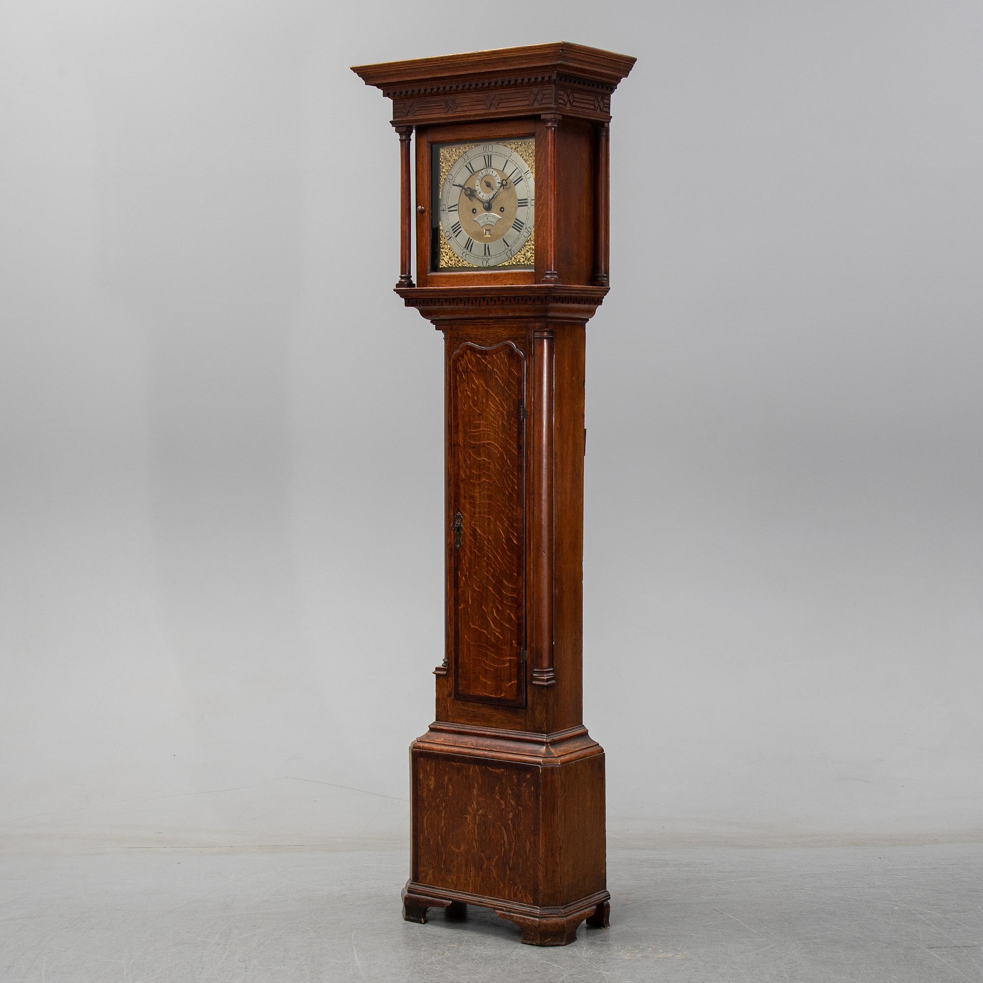 An English longcase clock, signed Tho Shindler, Canterbury. Ca 1800.