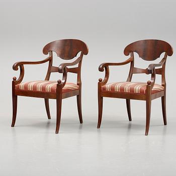 KARMSTOLAR, ett par, Karl-Johan, 1800-talets första hälft.
