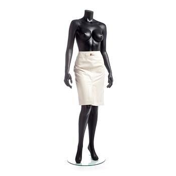 743. GUCCI, a white leather skirt.
