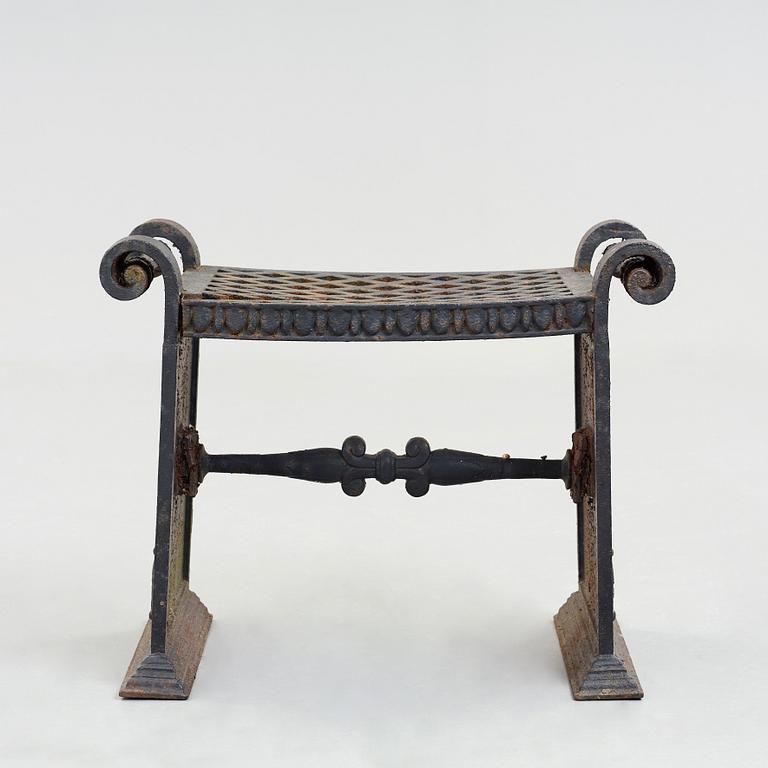 A Folke Bensow Swedish Grace cast iron stool, model 'Taburett Nr 1', Näfveqvarn, Sweden circa 1925.