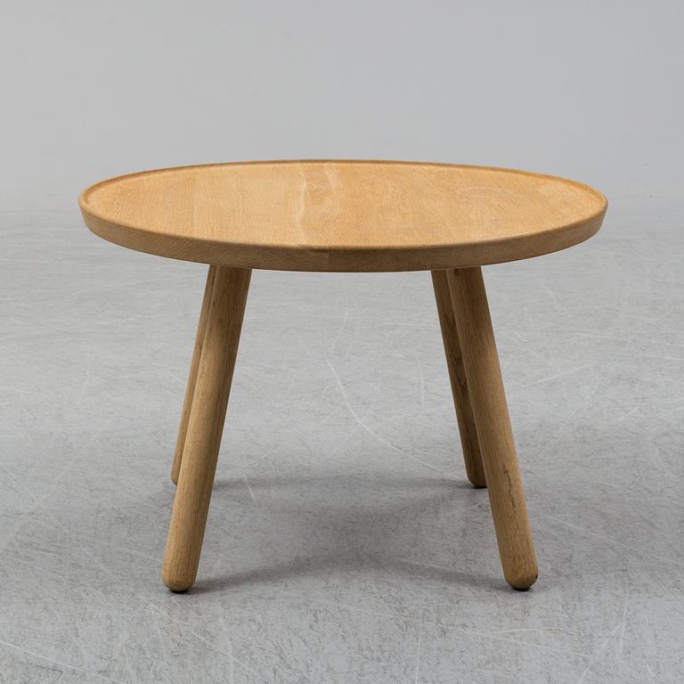 FINN JUHL, soffbord, "Pelican Table", onecollection House of Finn Juhl.