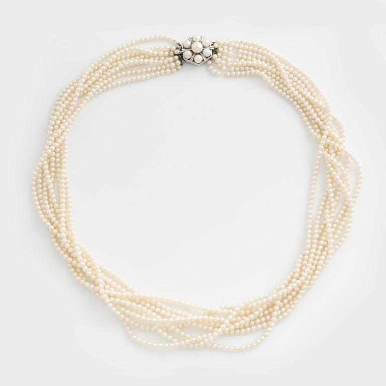 Mikimoto, cultured pearl necklace.