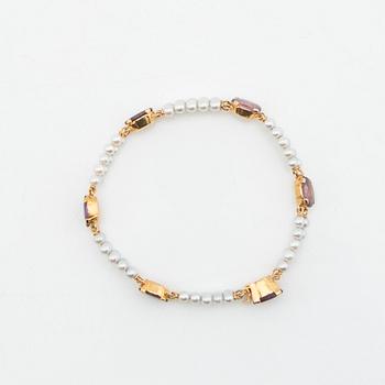 Bracelet, Engelbert, 18K gold with amethysts and pearls.