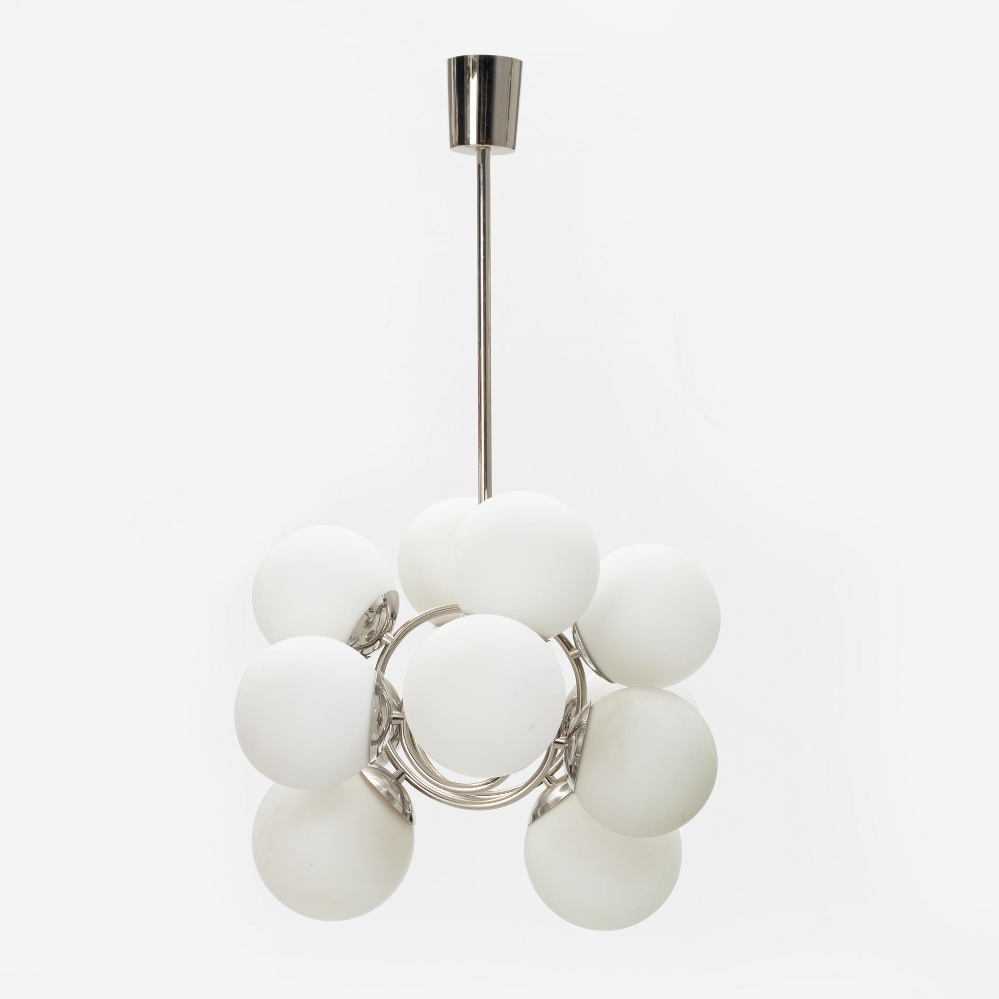 A sputnik model ceiling lamp from Kaiser Leuchten.