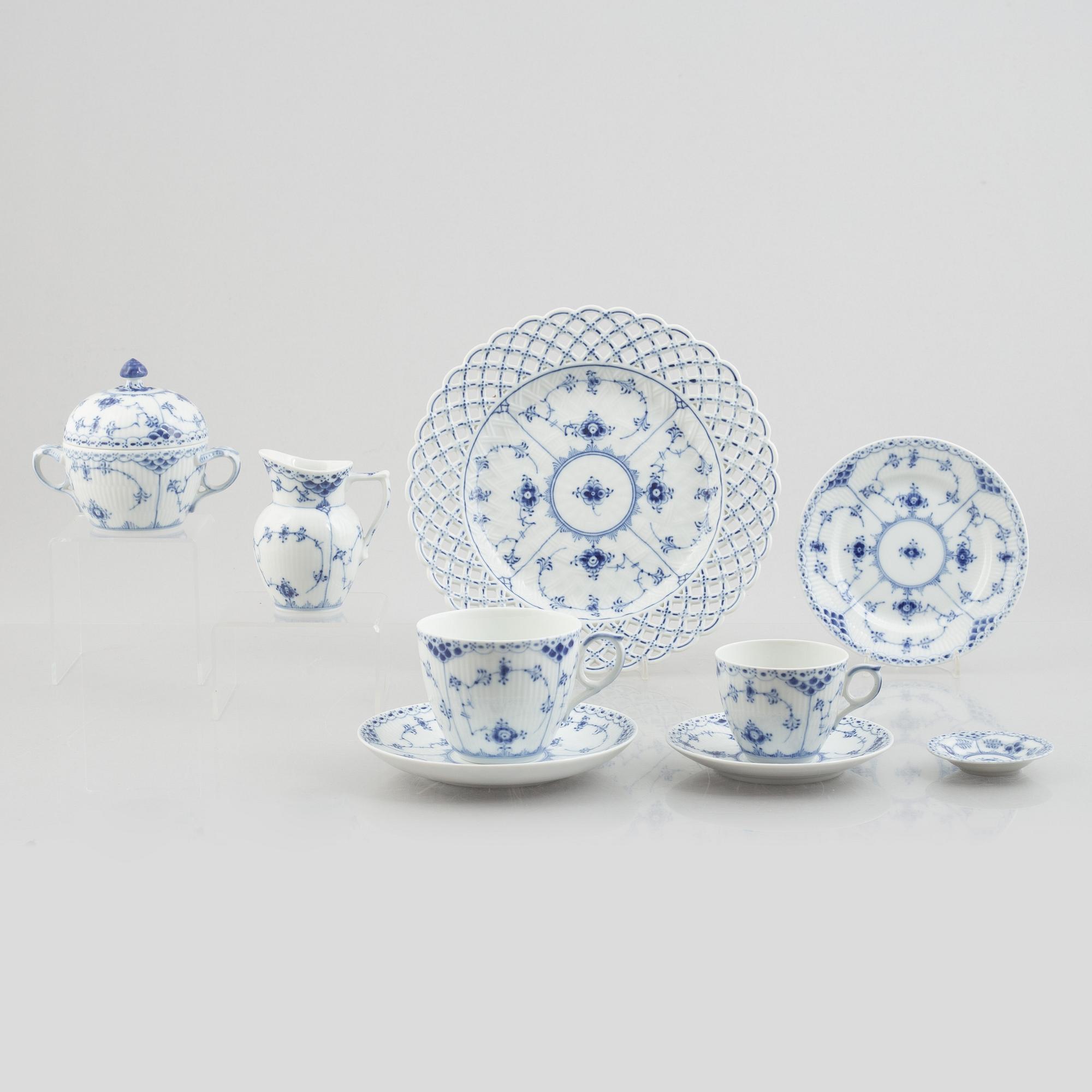 Royal Copenhagen, 27 pieces of a "Blue Fluted" porcelain service, Denmark.