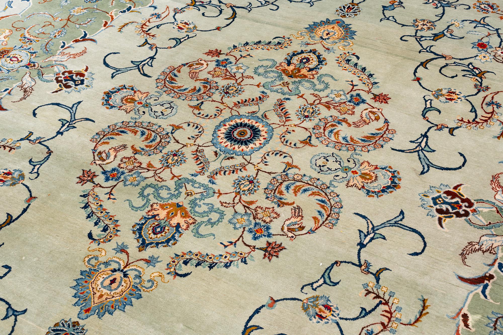 Matta, Keshan, ca 370 x 270 cm.