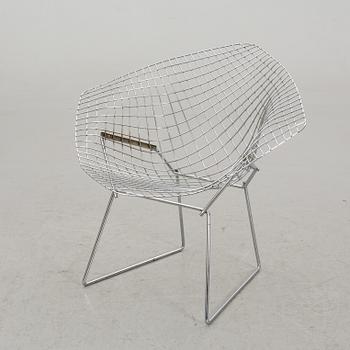 A HARRY BERTOIA "DIAMOND CHAIR".