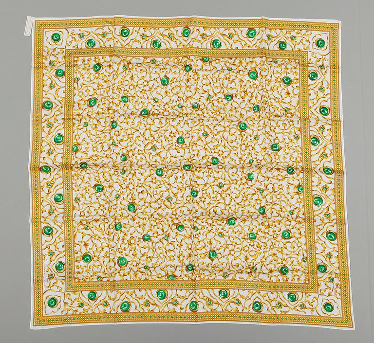 SCARF, "Volupté", Oscar de la Renta.