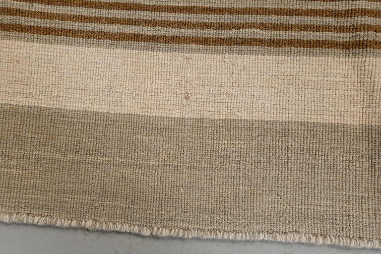 MATTA, 1900-talets andra hälft, ca 303 x 197 cm.