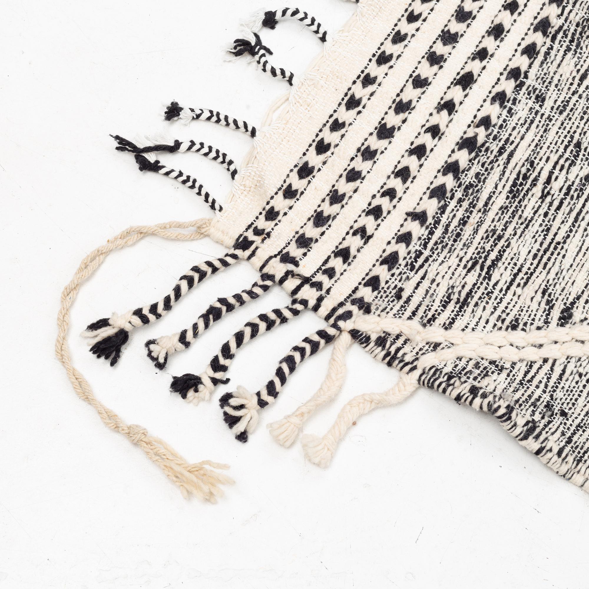 Matta, relief, Marocko. ca 308 x 202 cm.