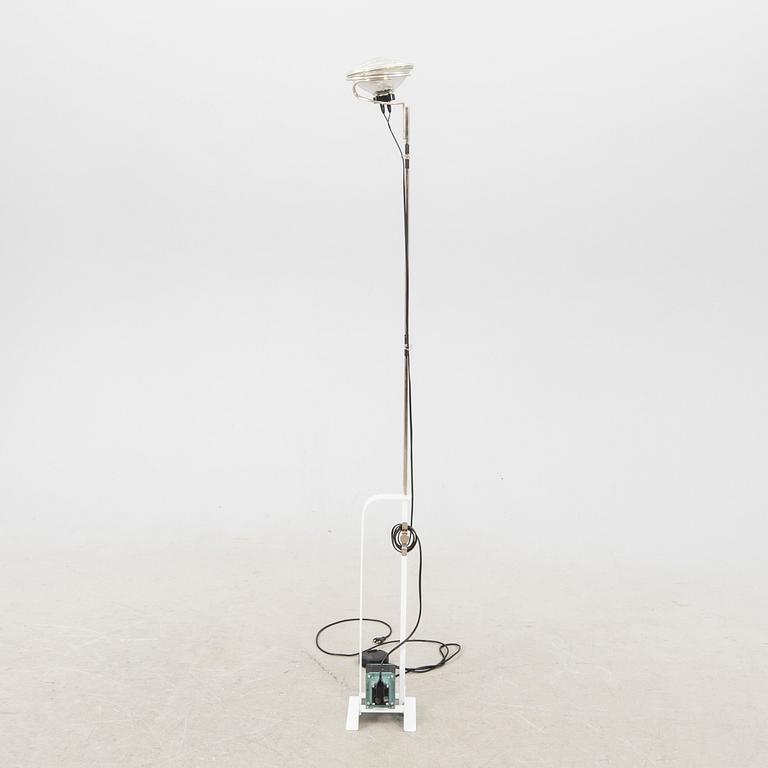 Achille & Pier Giacomo Castiglioni, golvlampa, "Toio", Flos, Italien.