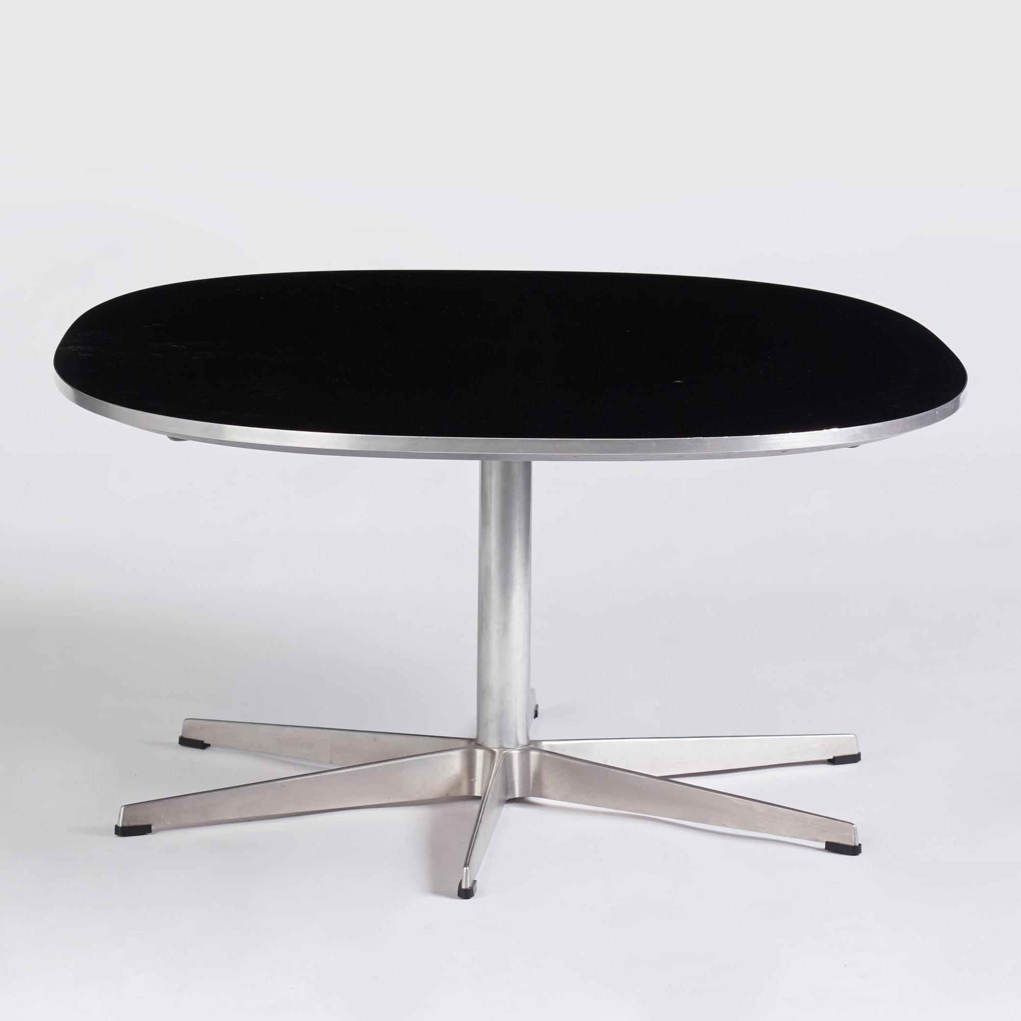 Bruno Mathsson & Piet Hein, soffbord, "Superellips", Fritz Hansen, Danmark,