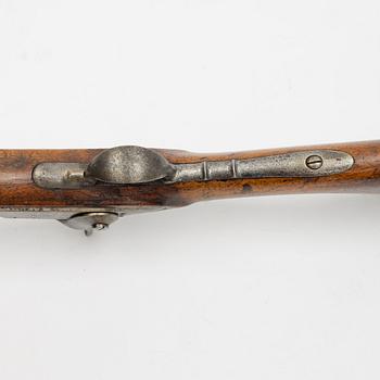 A percussion rifle, possible France, 19th century.