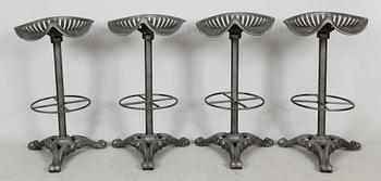 BARSTOLAR, 4 st, gjutjärn, USA.