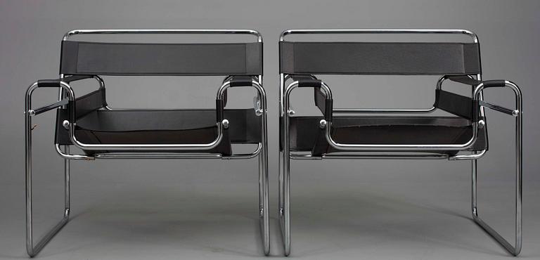 FÅTÖLJER, ett par, "Wassily", läder och stålrör, efter Marcel Lajos Breuer modell, 1900-talets senare hälft.