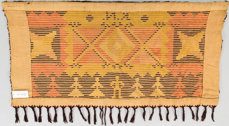 Ilona Jalava, a ryijy rug for Neovius. Circa 70 x 140 cm.