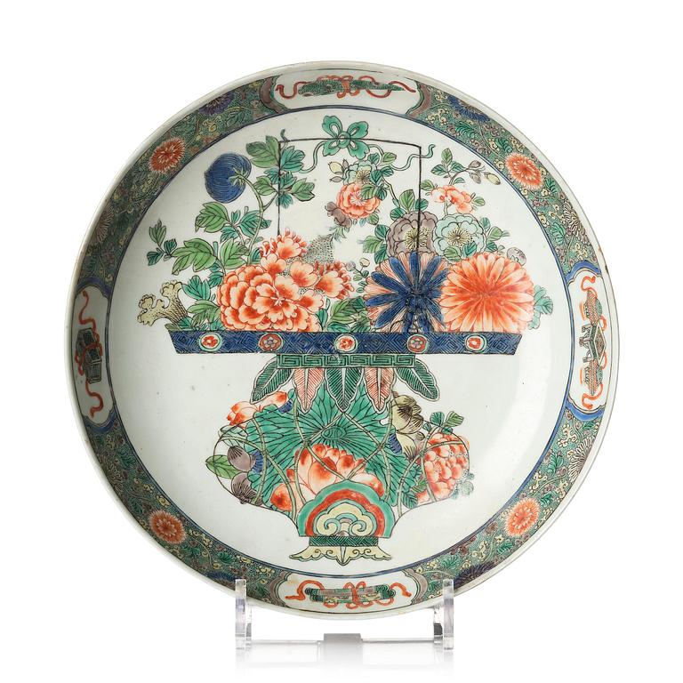A famille verte 'flower basket' dish, Qing dynasty, Kangxi (1662-1722).