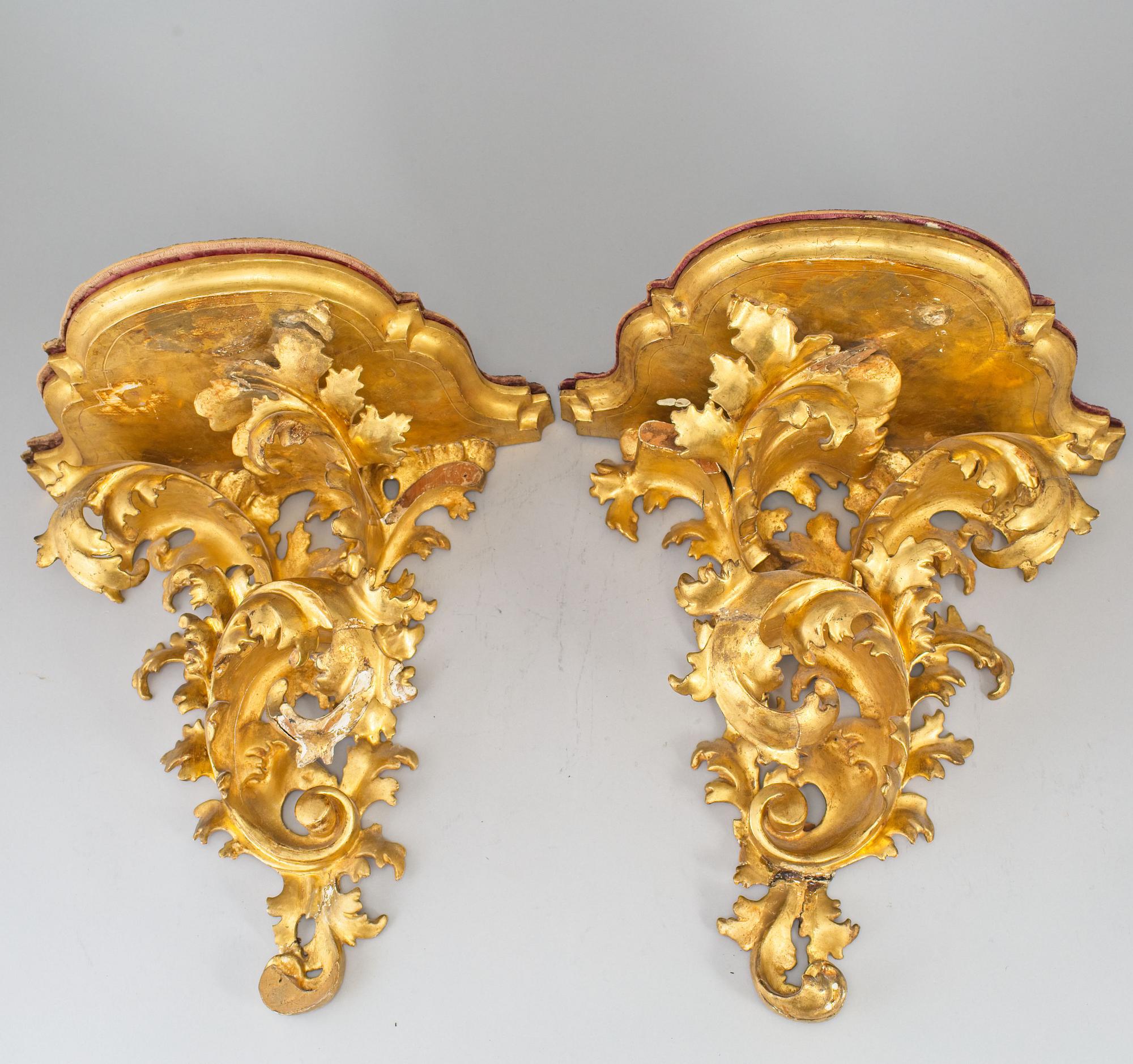 A pair of gilt brackets, late 19th century.