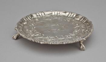 SALVER, silver, George III, Robert Rew, London, 1765-66. Vikt 317 g.