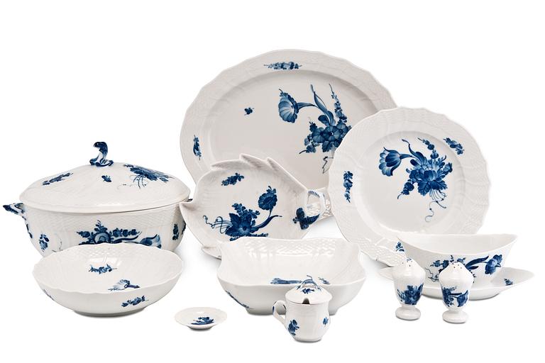 ASTIASTO, 12 HENKILÖLLE.