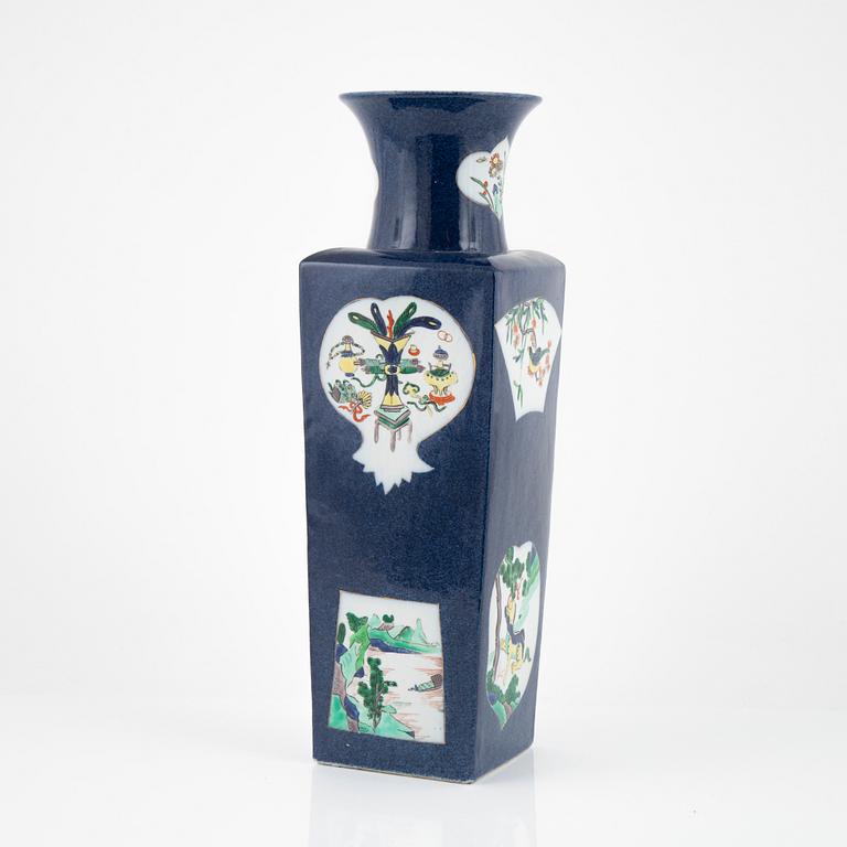 A Chinese Kangxi style vase, 20th Century.