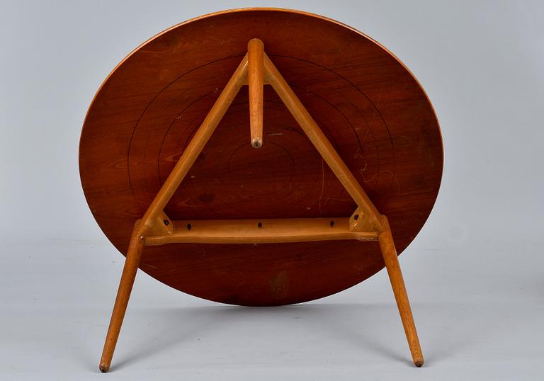 Hans J. Wegner, A SET OF SIX CHAIRS AND A TABLE, The Heart Chair. Beech and oak, teak on seats.