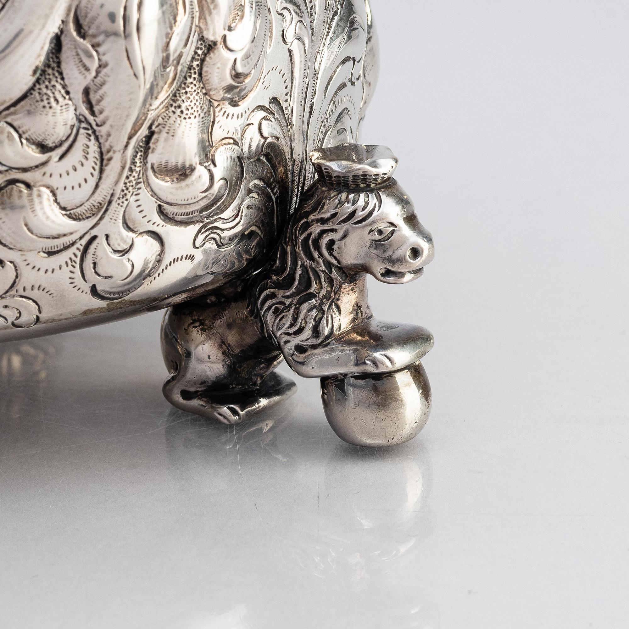 A probably Danish 19th/20th century silver tankard, unknown maker. No marks.