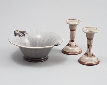 SKÅL SAMT LJUSSTAKAR, ett par, Louise Adelborg, Rörstrand, 1920-tal.
