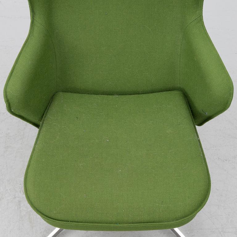 Roger Persson, fåtölj med fotpall, "Norma", Swedese.