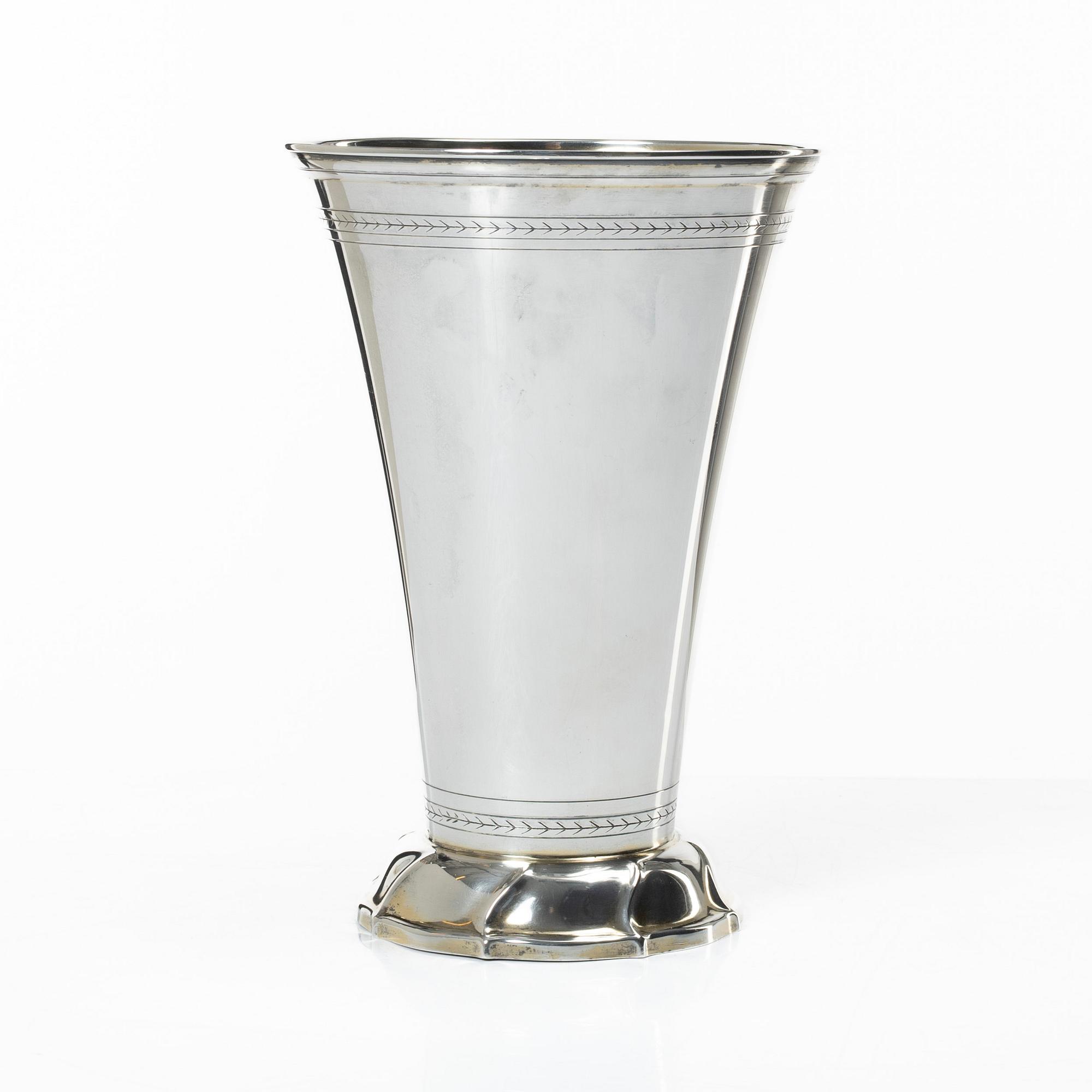 A silver vase, GAB, Stockholm, 1945.