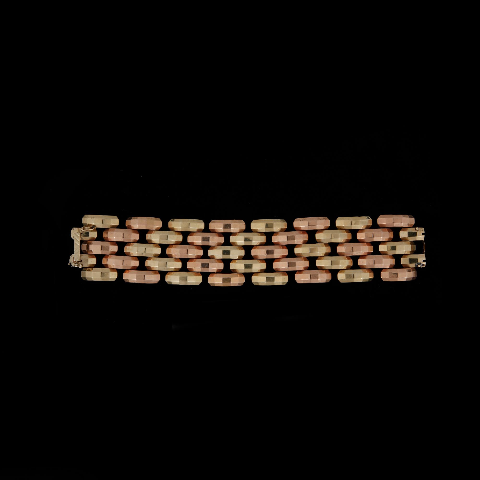 ARMBAND, 14k rose- och rödguld. Vikt 65g.