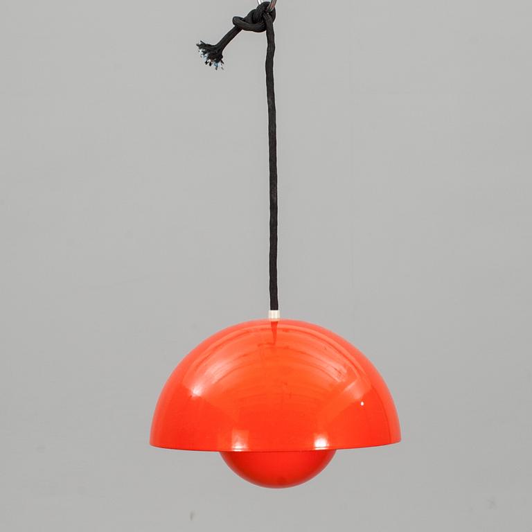 TAKLAMPA, "Flowerpot VP1 pendel", Verner Panton, Danmark, 1900-talets andra hälft.