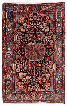 Rug, oriental, circa 224 x 137 cm.