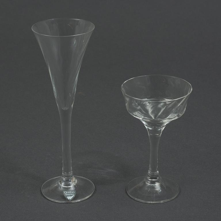 Gunnar Cyrén, a 94-piece "Helena" glass service, Orrefors.