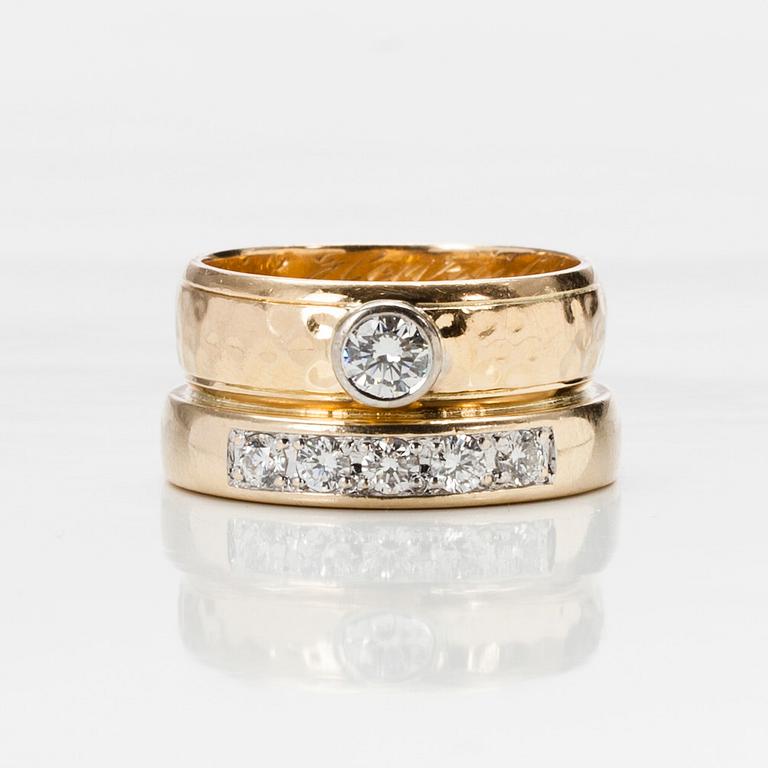 RING, guld 14K och 18K, briljantslipade tot. 0,51 ct. Vikt 10,4 g.