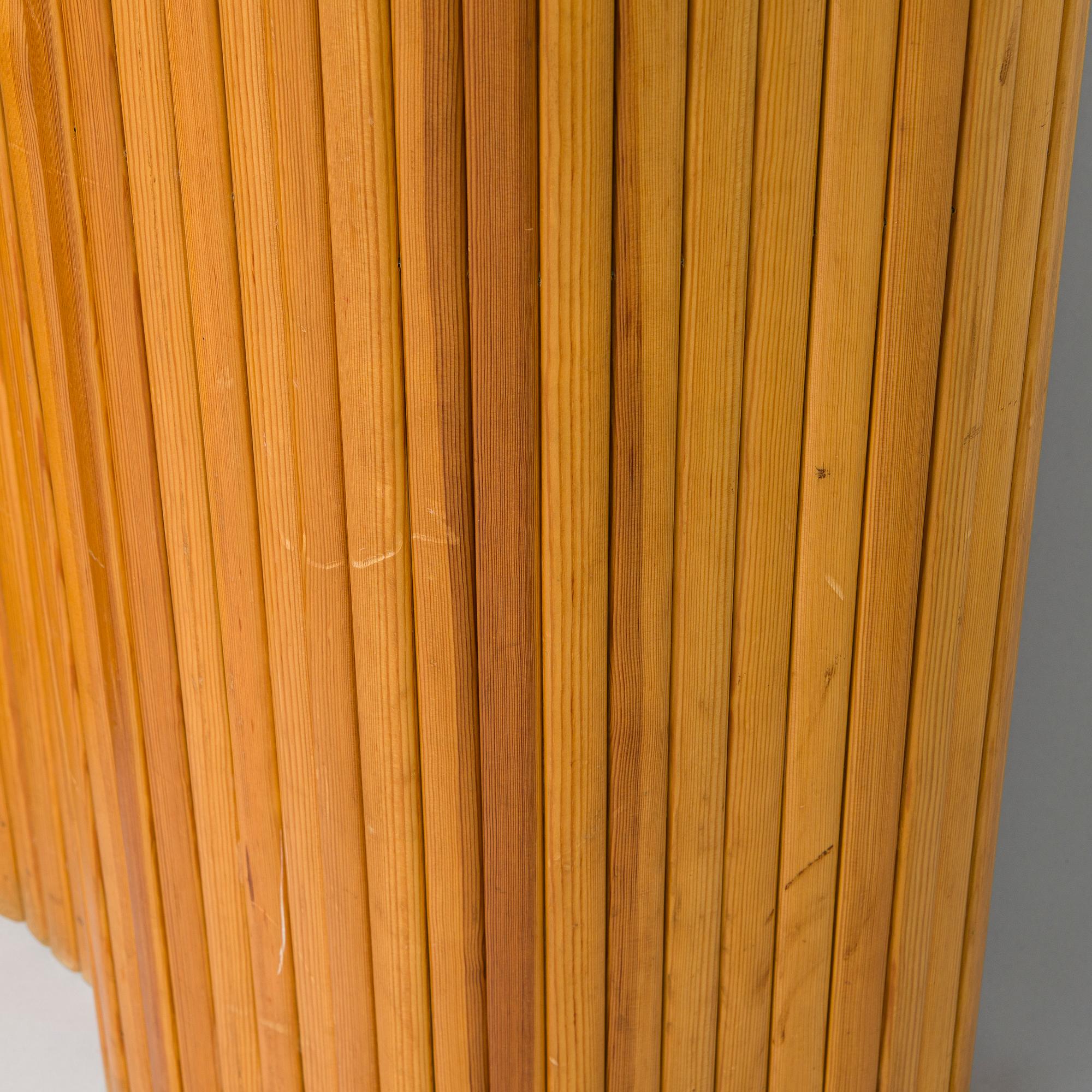 Alvar Aalto, vikskärm, modell 100 för O.Y. Huonekalu- ja Rakennustyötehdas A.B. 1900-talets mitt.