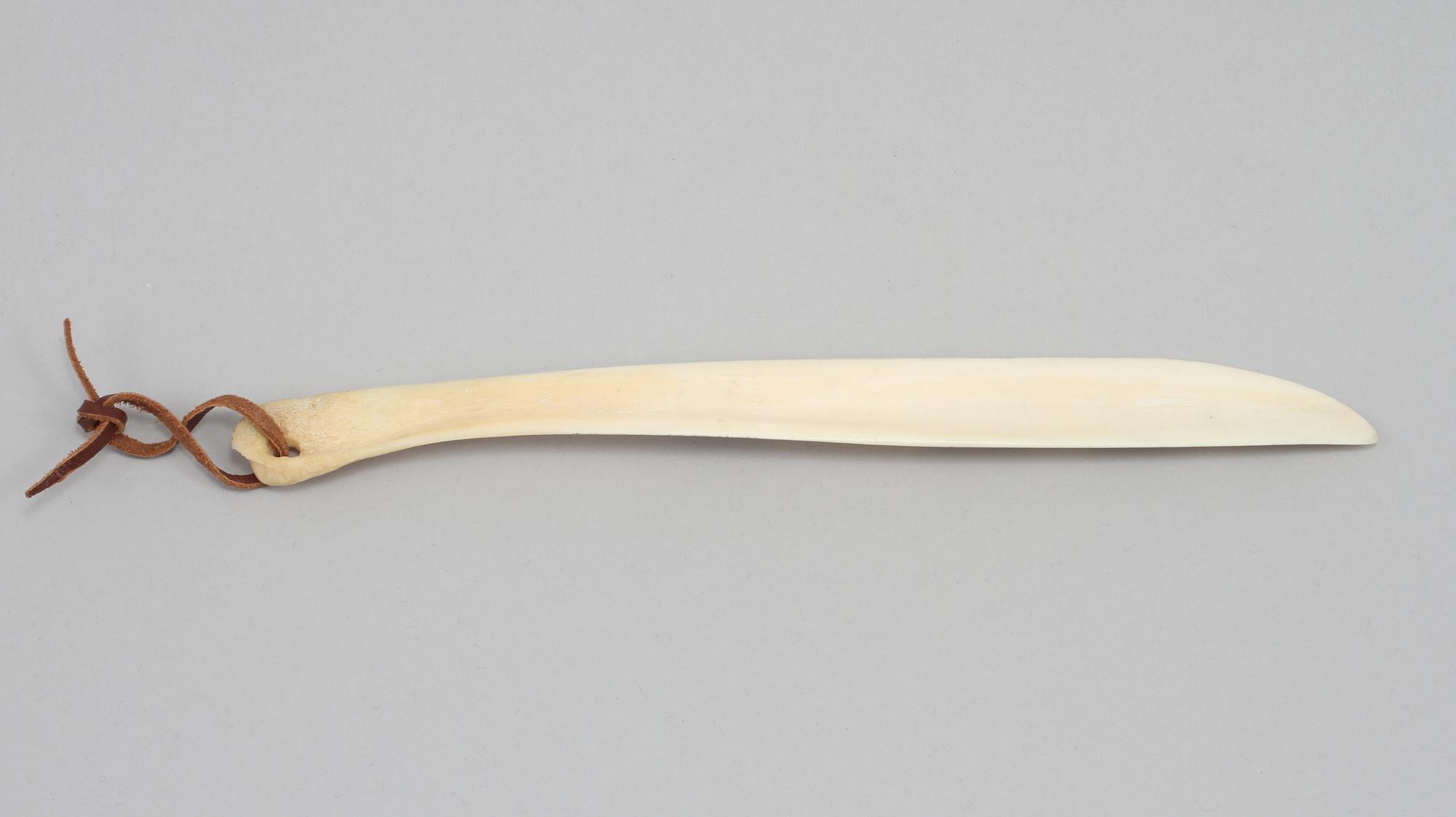 NILS NILSSON SKUM, kniv, signerad.