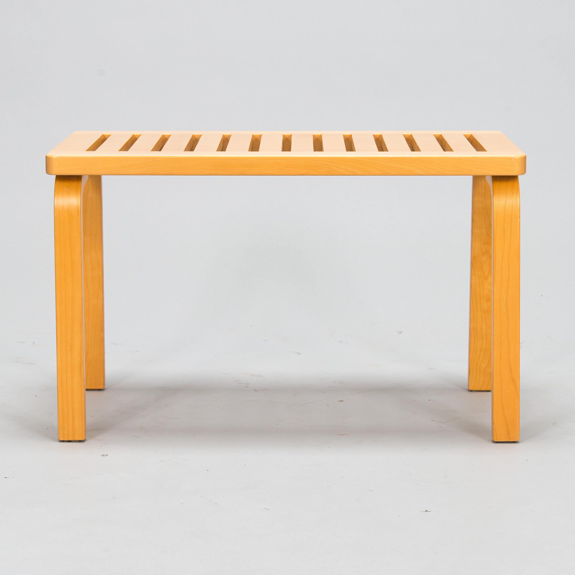 Alvar Aalto, bänk, 153B, Artek 1900-talets slut.