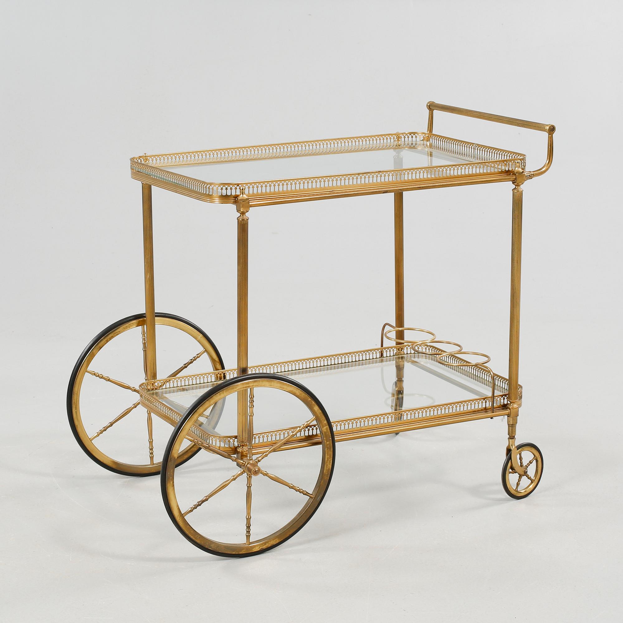 SERVERINGSVAGN, 1900-talets andra hälft.