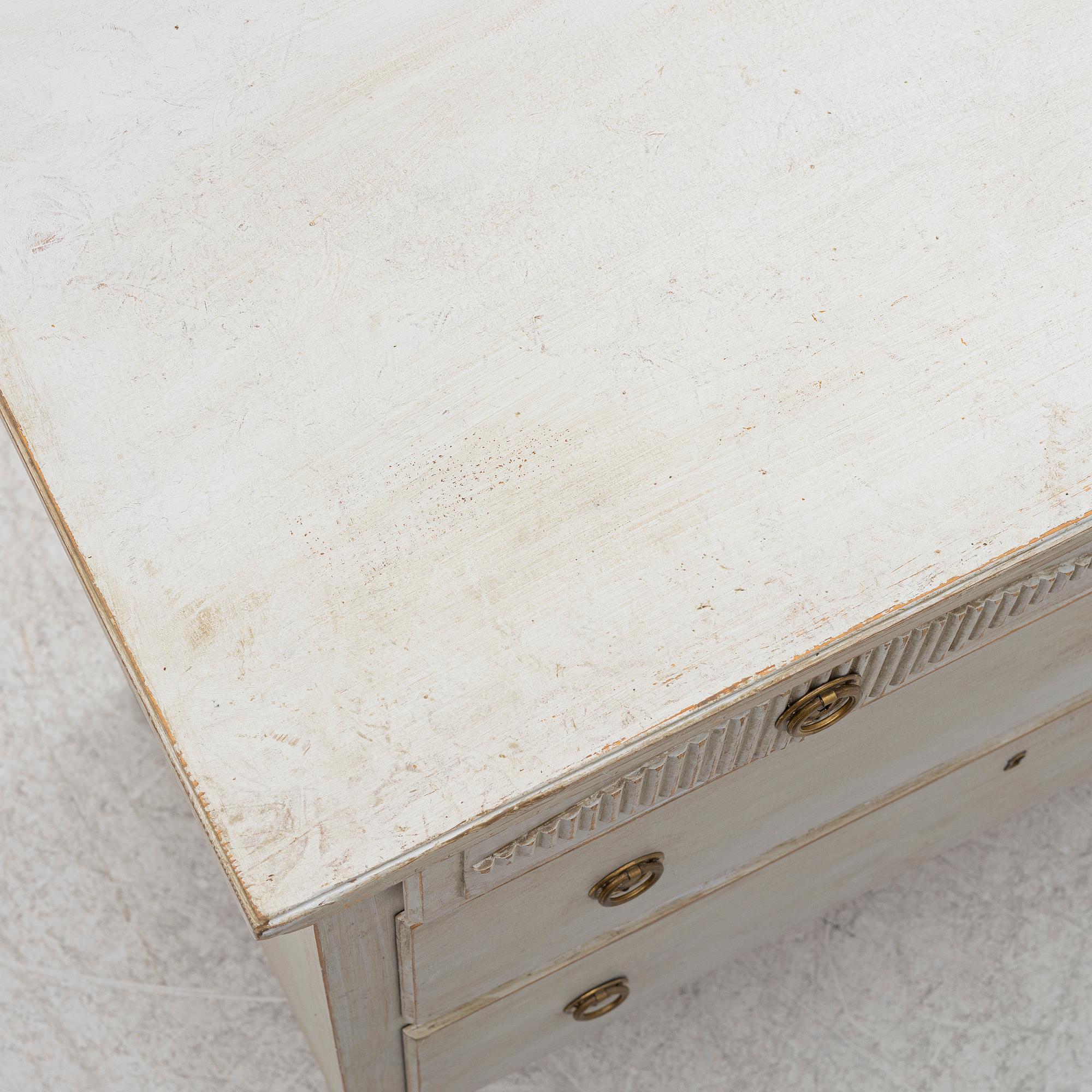 Chest of drawers, early 20th century.