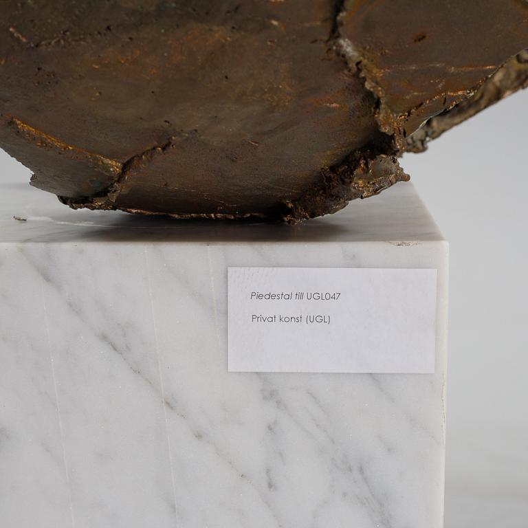Jens-Flemming Sørensen, skulptur, blankpolerad brons, signerad Jens Flemming och daterad 1974.
