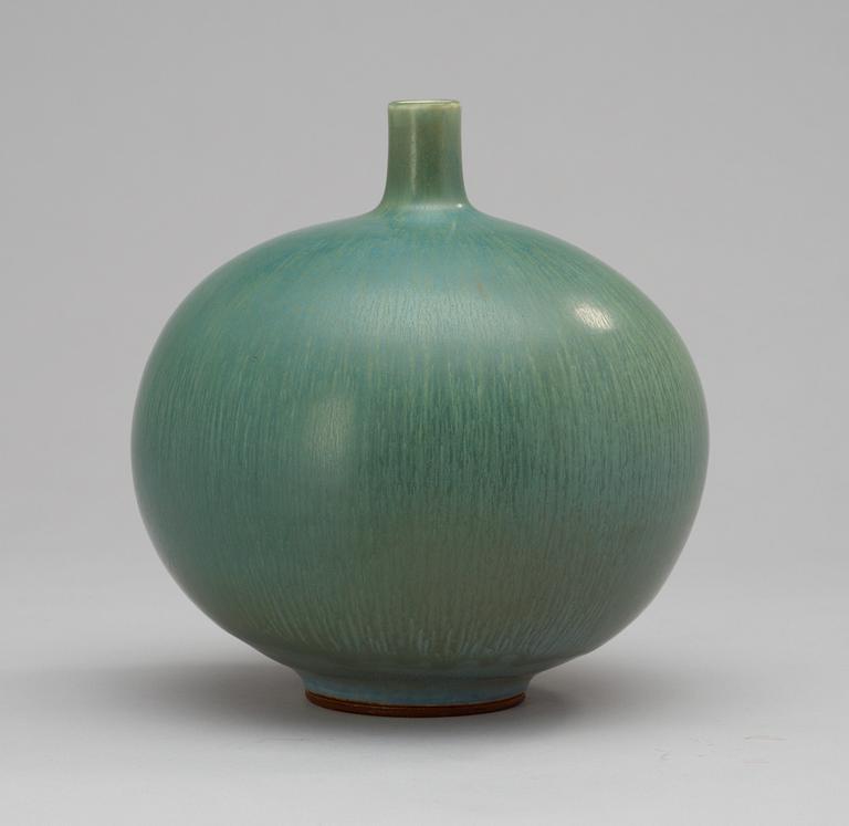 A Berndt Friberg stoneware vase, Gustavsberg Studio 1942.