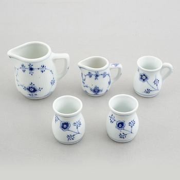 Three small jugs/creamers, a pair of small vases and two salt cellars, "Blue Fluted"/"Musselmalet", Royal Copenhagen.