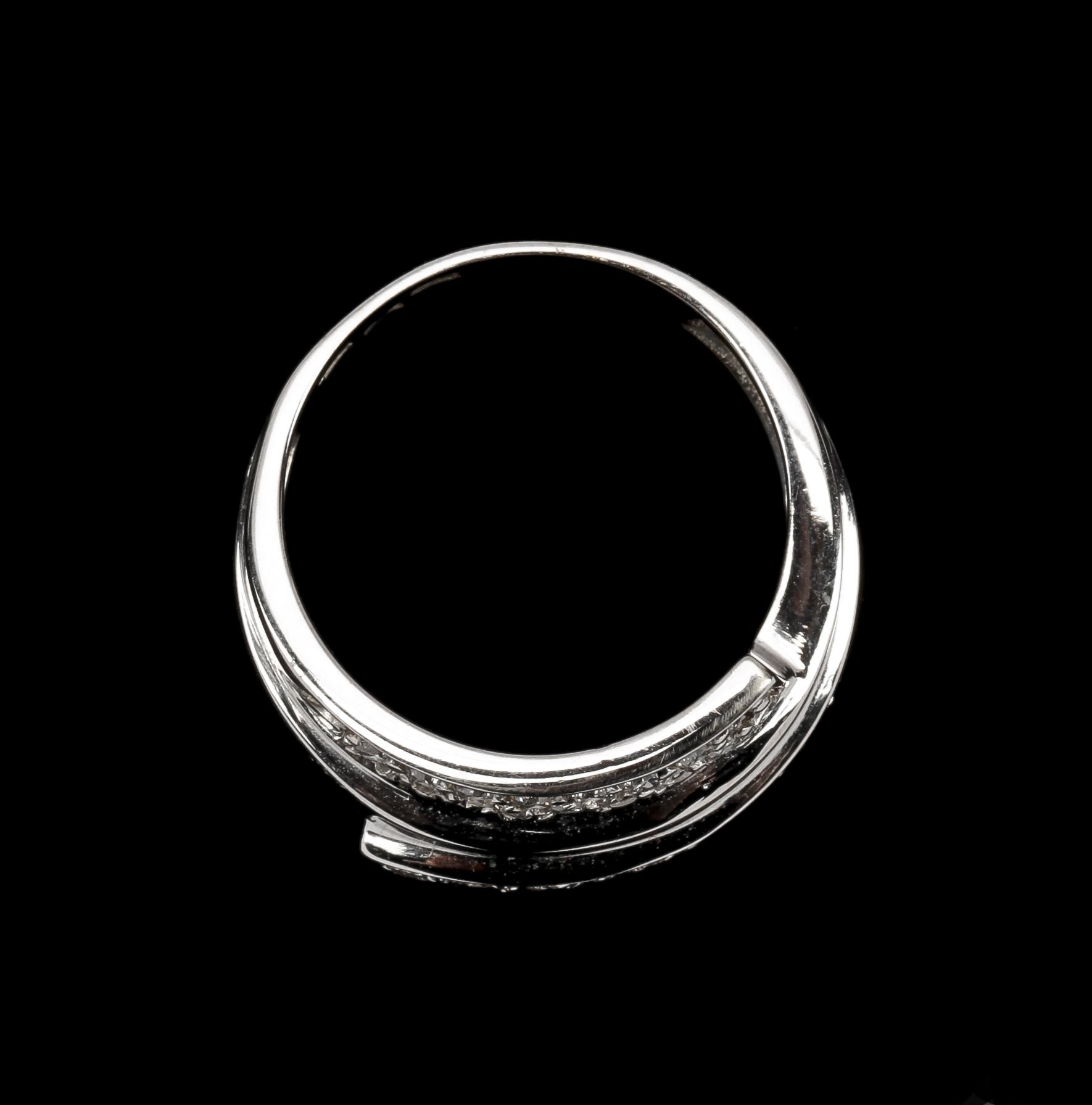RING, briljantslipade diamanter, tot. 0.75 ct enl gravyr.