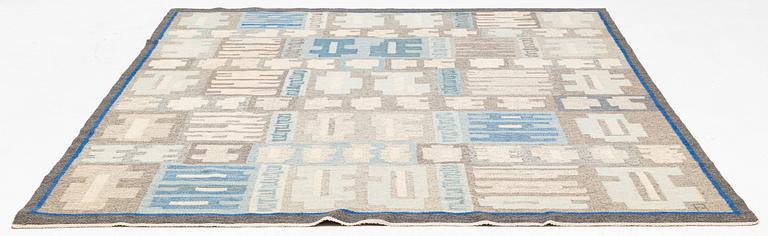 Alice Lund, a carpet, flat weave, ca 302 x 251, signed AL.