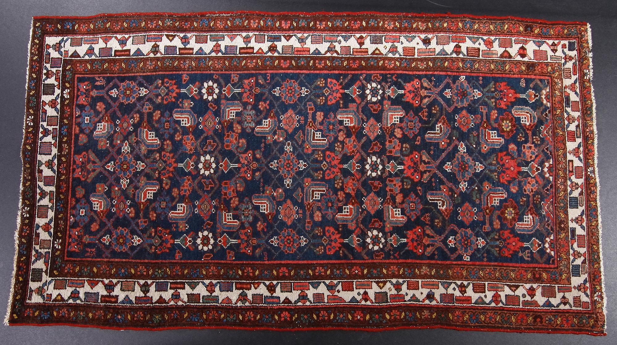 MATTA, orientalisk, Ca 197 x 109.