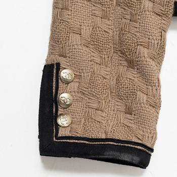 Chanel, jacket, French size 42.